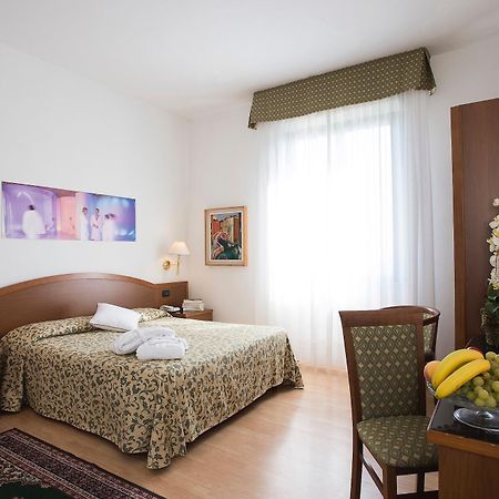 Hotel Angiolino Chianciano Terme Extérieur photo