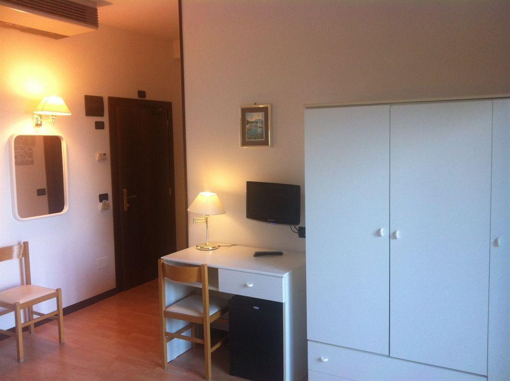 Hotel Angiolino Chianciano Terme Extérieur photo