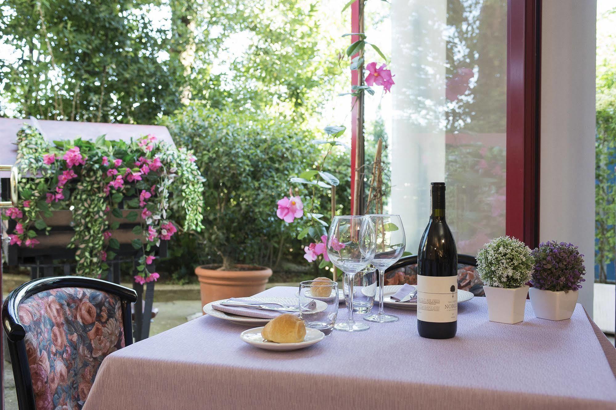 Hotel Angiolino Chianciano Terme Extérieur photo